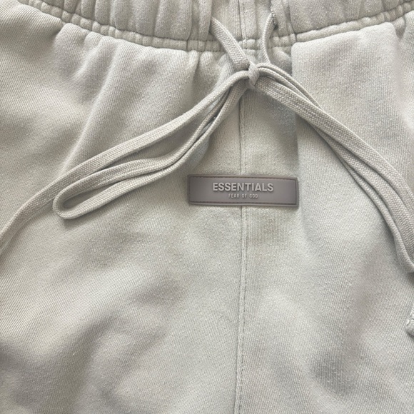 Fear Of God Essentials Fleece Sweat Shorts Drawstring Sage Size XS - Picture 2 of 5